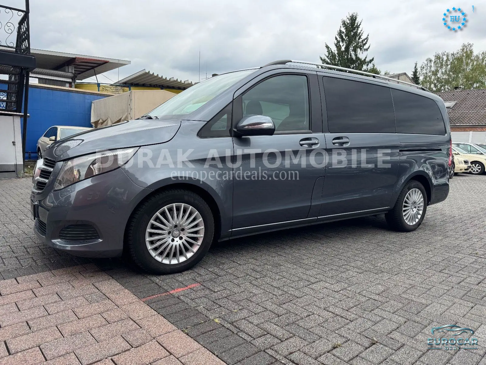 Mercedes-Benz V 220