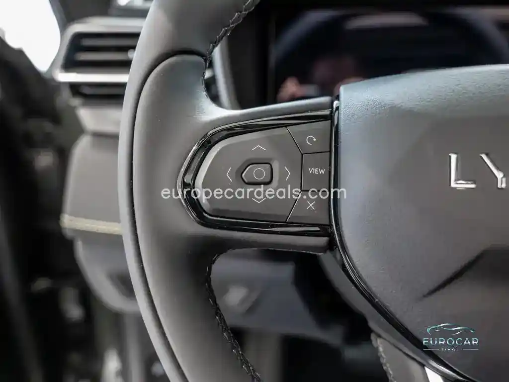 Lynk&Co 01