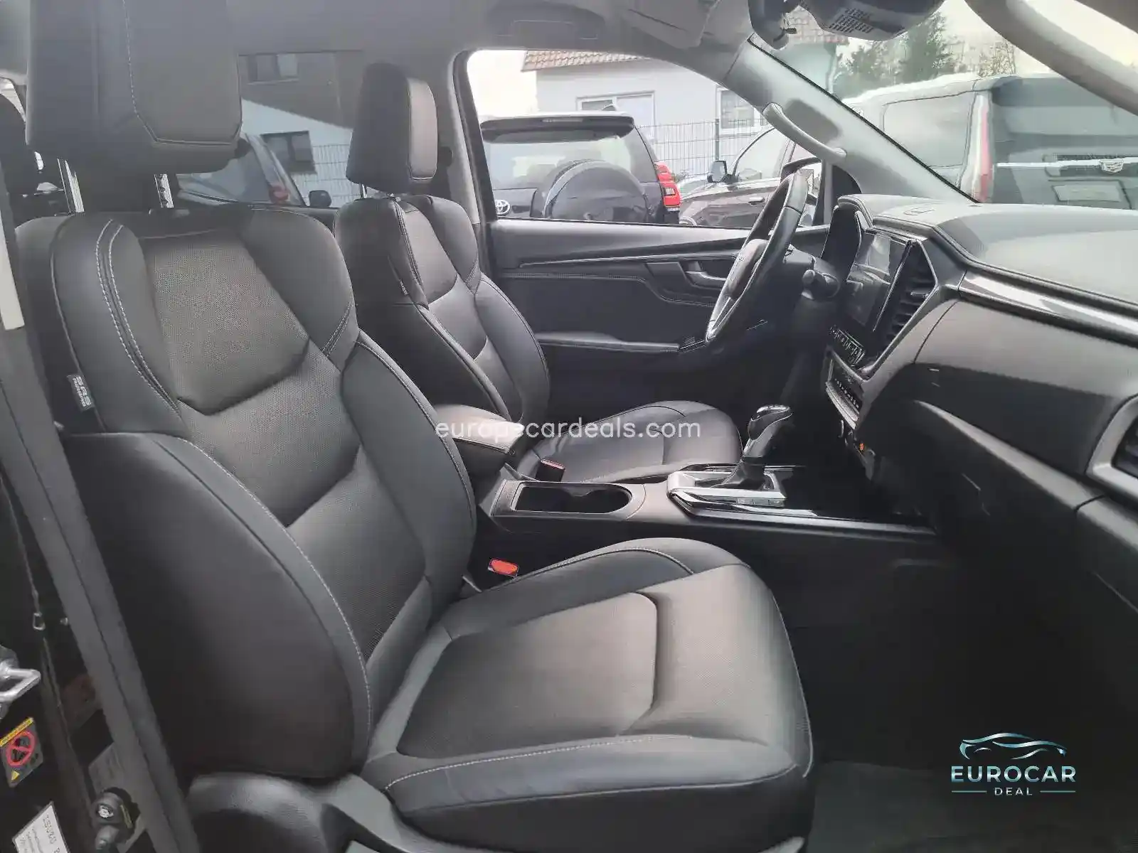 DoKa 4WD Aut Leder Navi LED Kamera Keyless