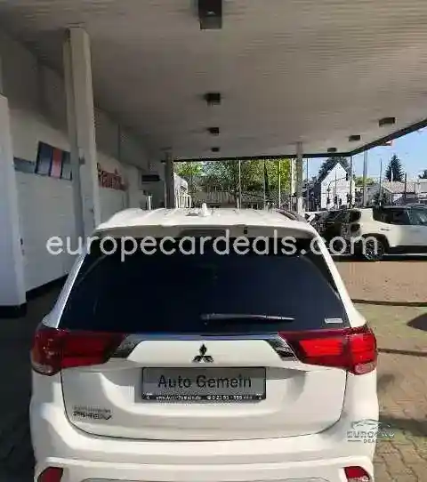 Mitsubishi Plug-in Hybrid Outlander
