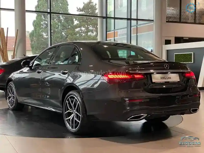 Mercedes-Benz E 300