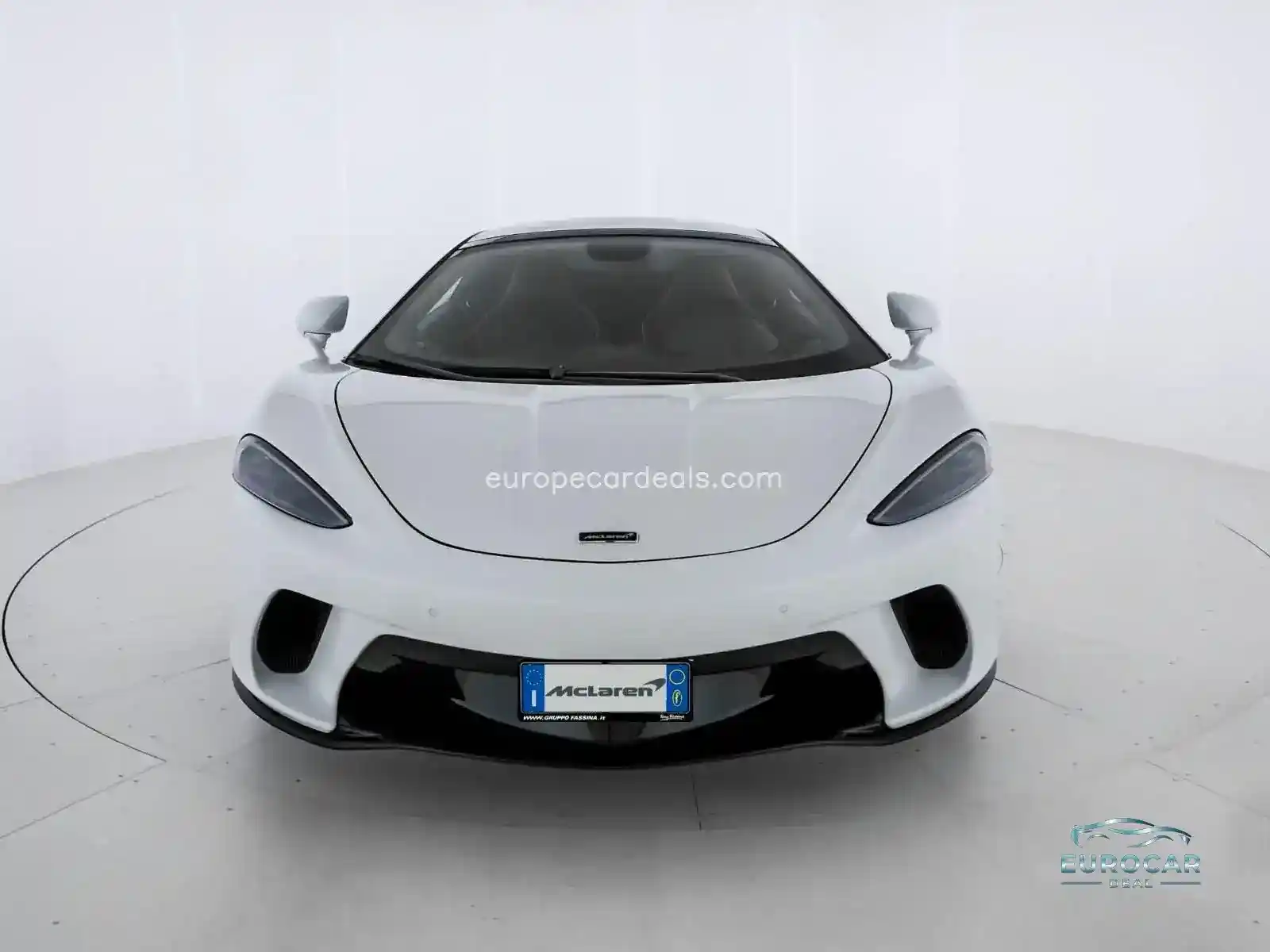 McLaren GT