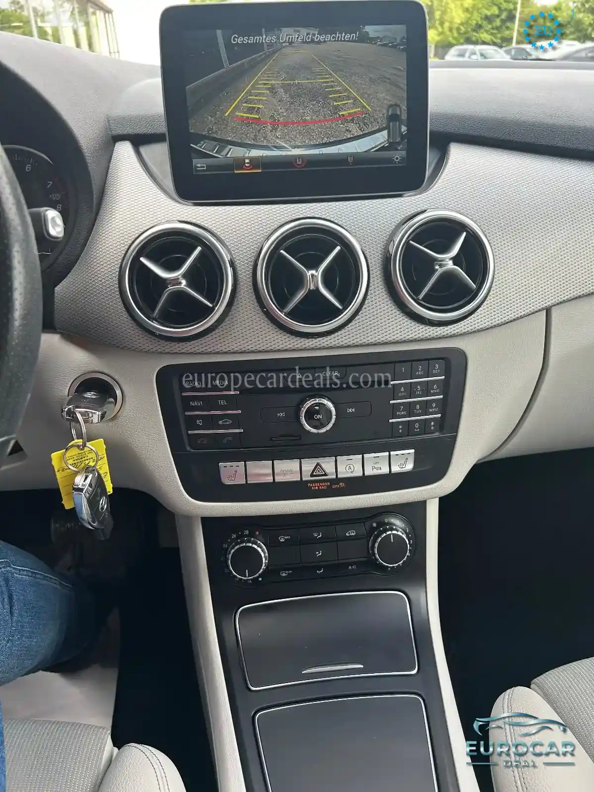 Mercedes-Benz B 180