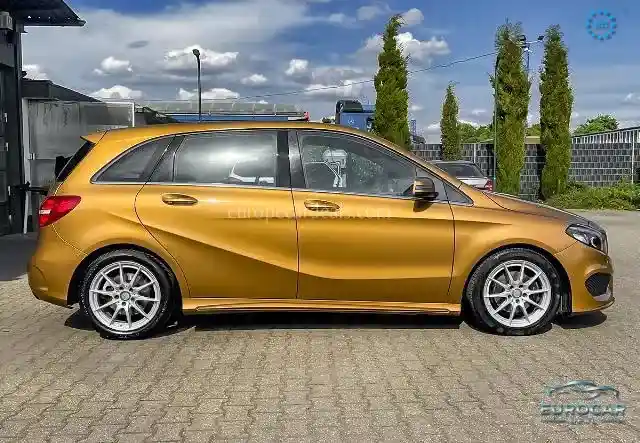 Mercedes-Benz B 200