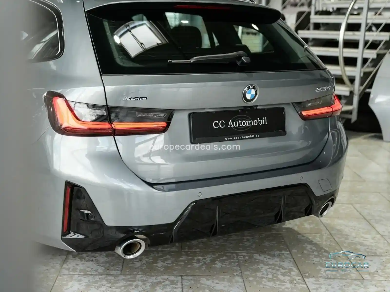 BMW 330