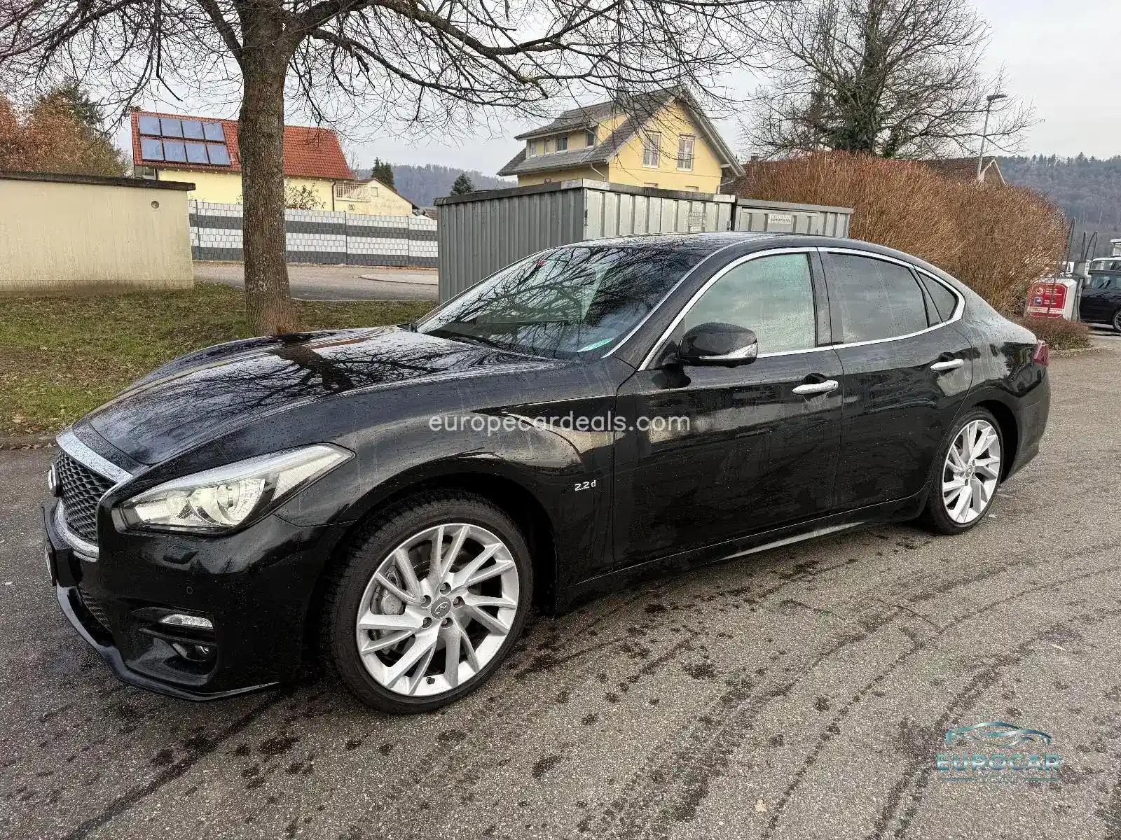 Infiniti Q70