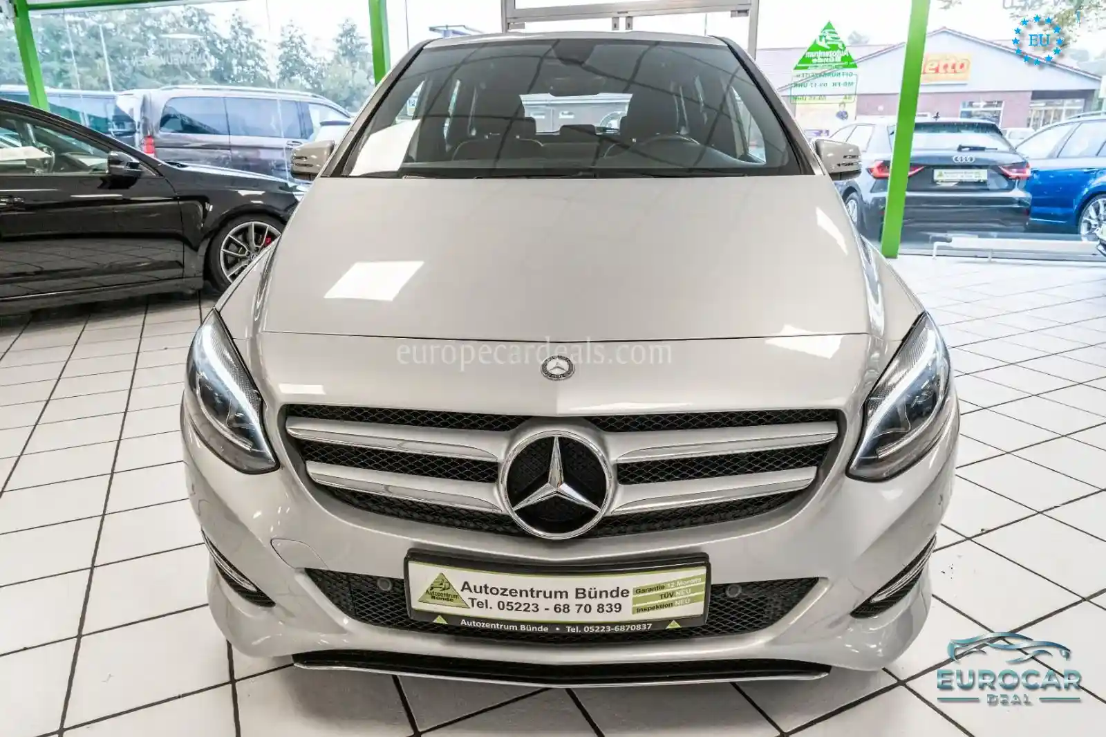 Mercedes-Benz B 180
