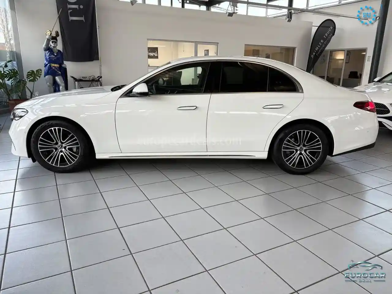 Mercedes-Benz E 200