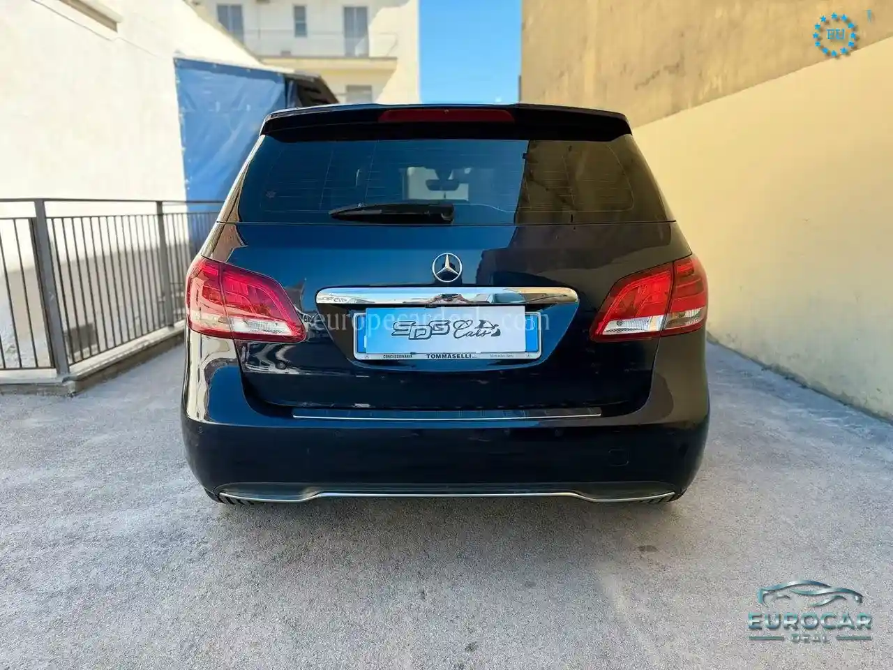 Mercedes-Benz B 180