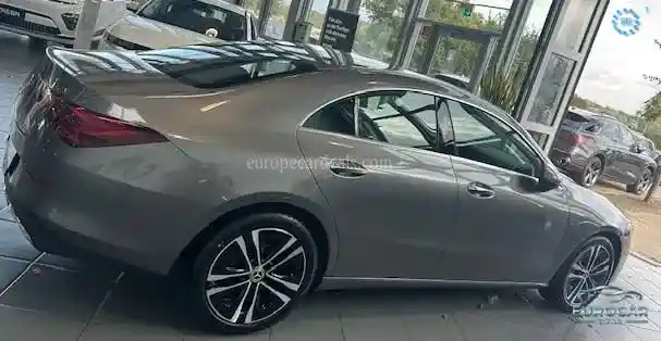 Mercedes-Benz CLA 180
