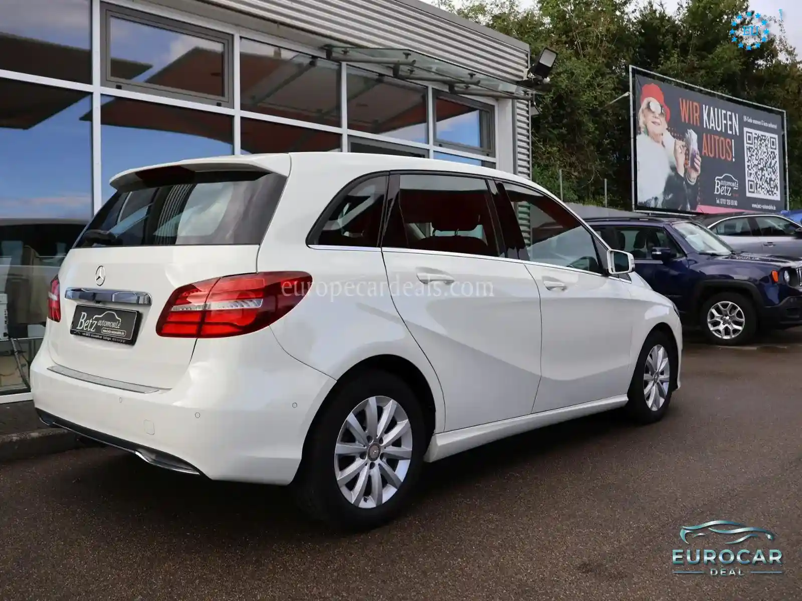 Mercedes-Benz B 180