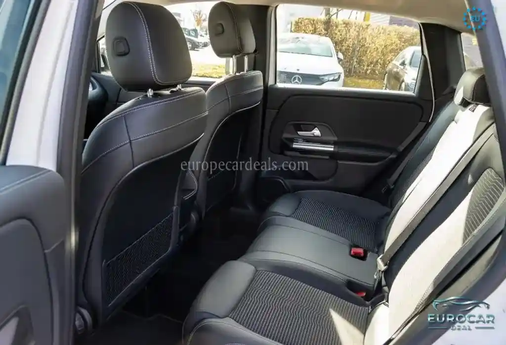 Mercedes-Benz B 180