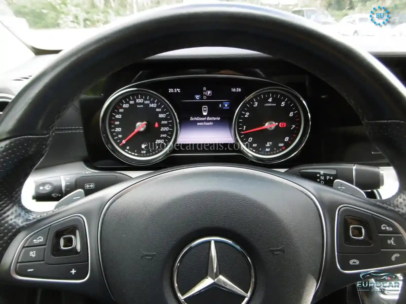 Mercedes-Benz E 200