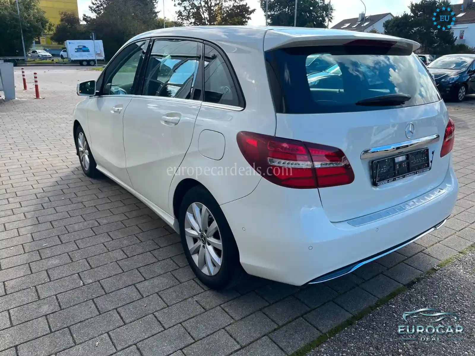 Mercedes-Benz B 180