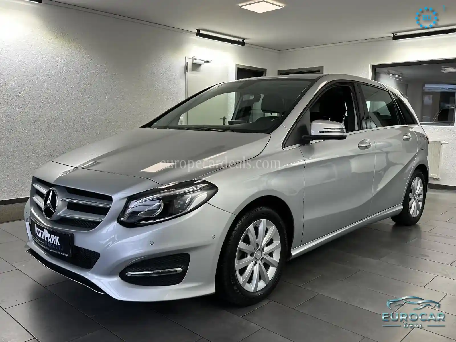 Mercedes-Benz B 180