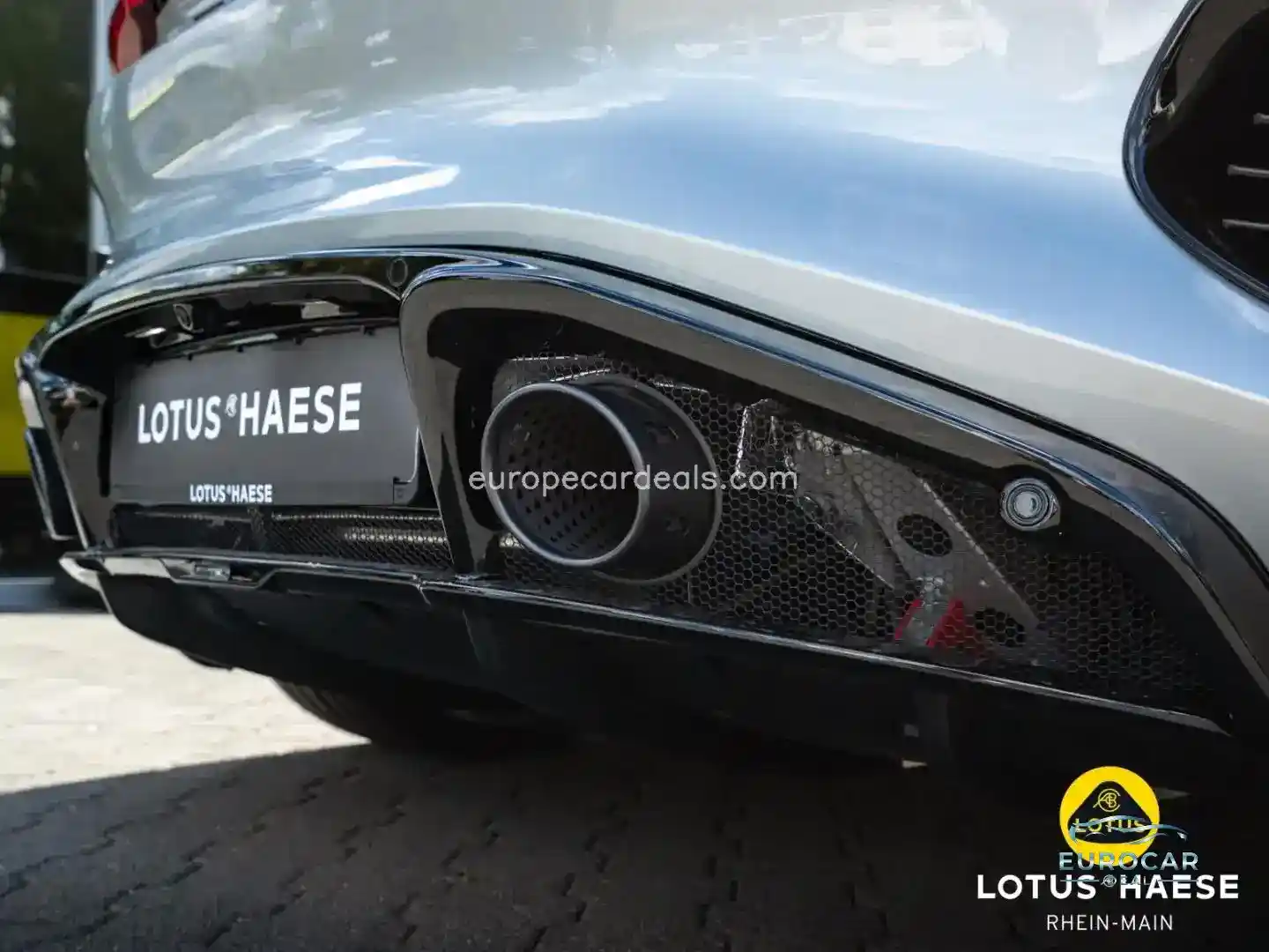 Lotus Emira
