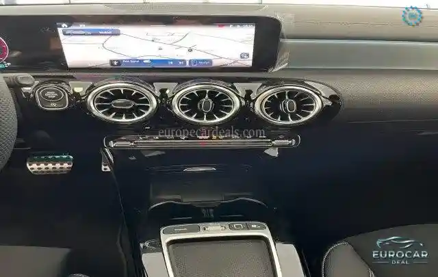 Mercedes-Benz CLA 200 Shooting Brake