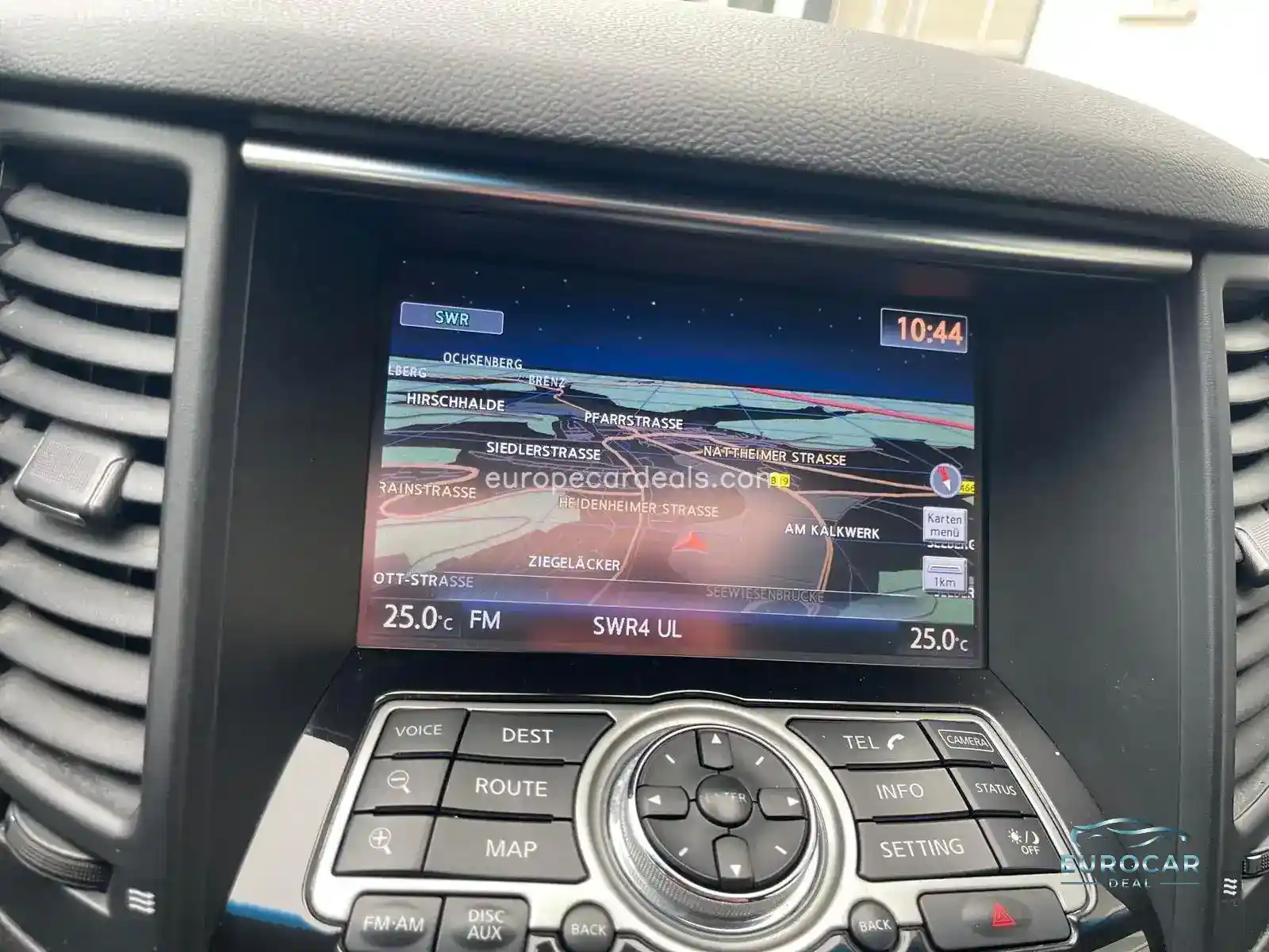 Infiniti QX70