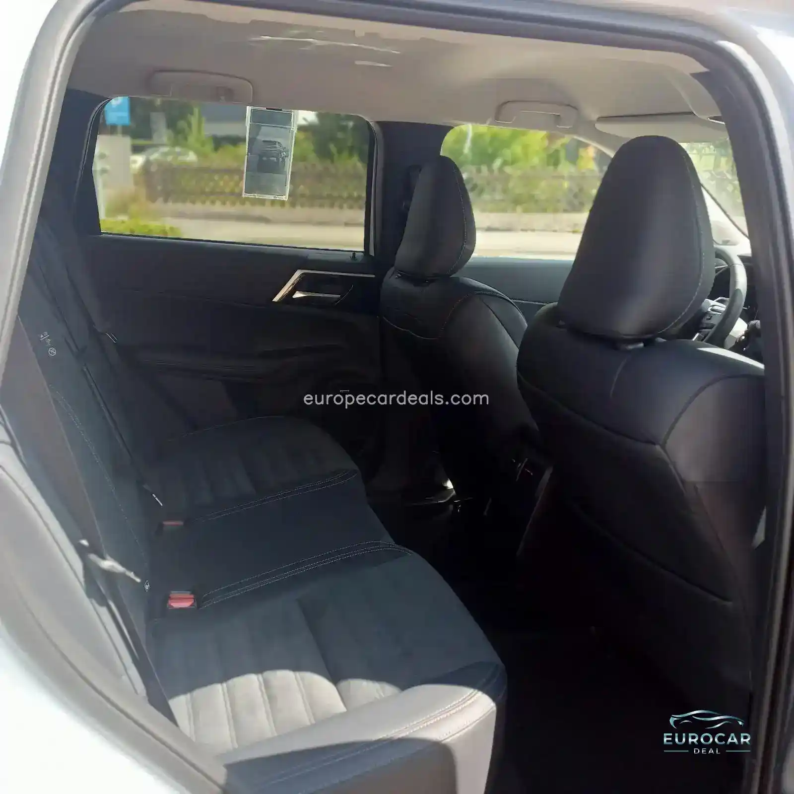 Mitsubishi Plug-in Hybrid Outlander