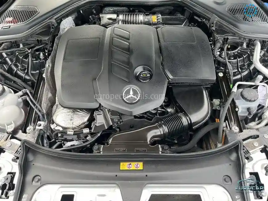 Mercedes-Benz E 300
