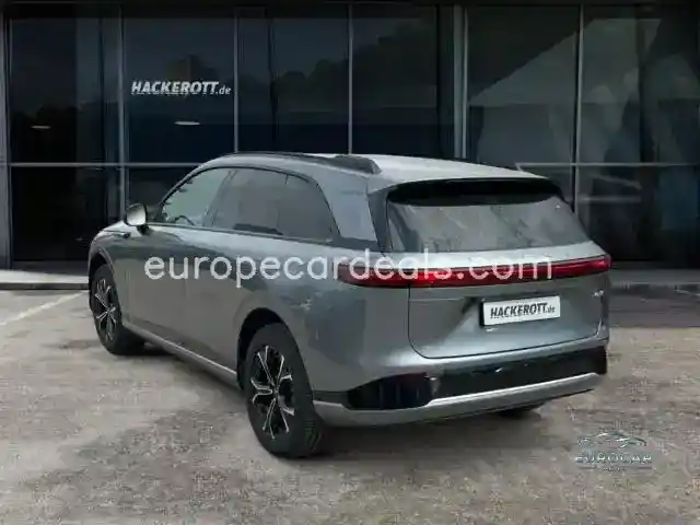 XPENG G9