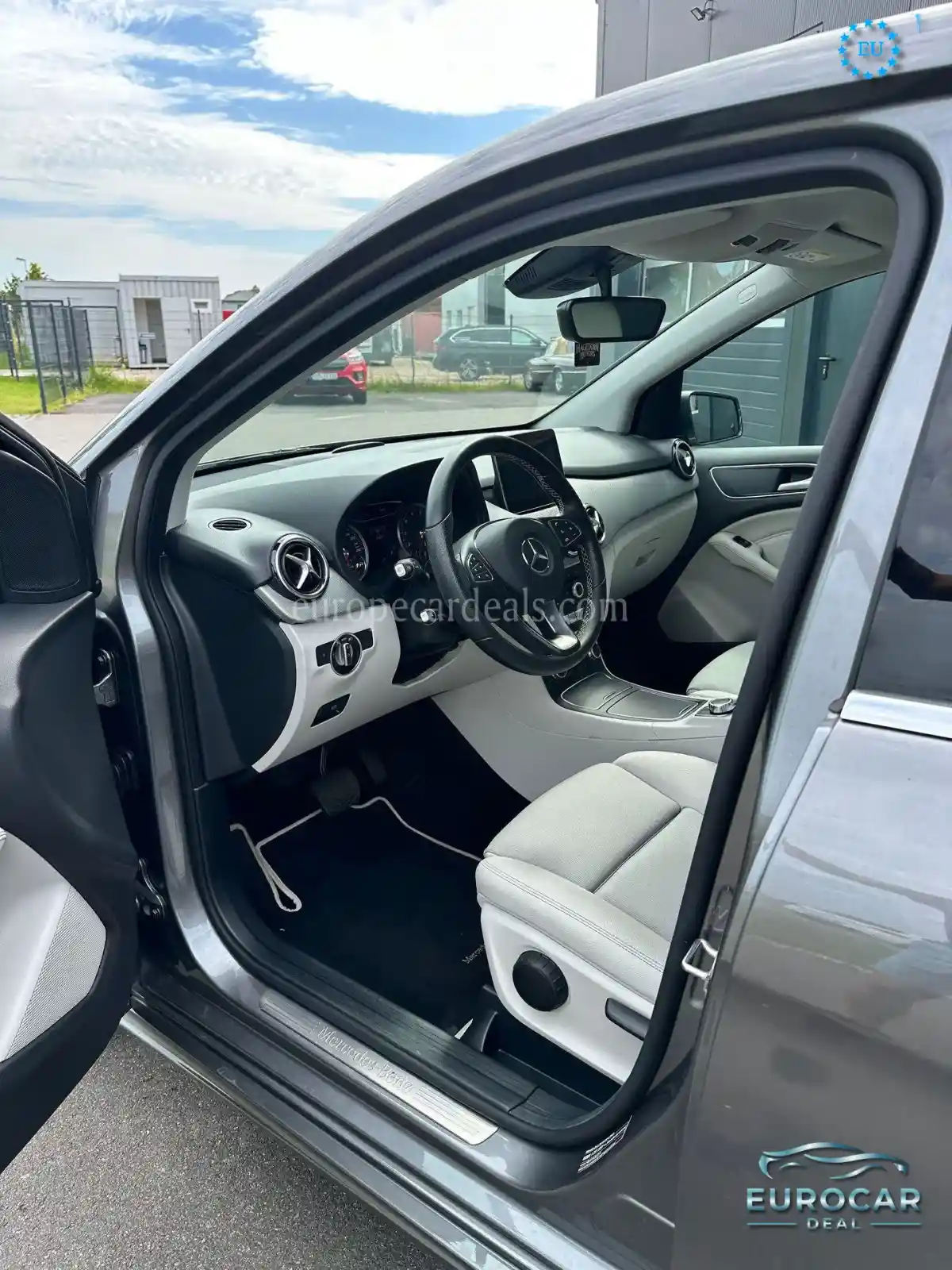 Mercedes-Benz B 220