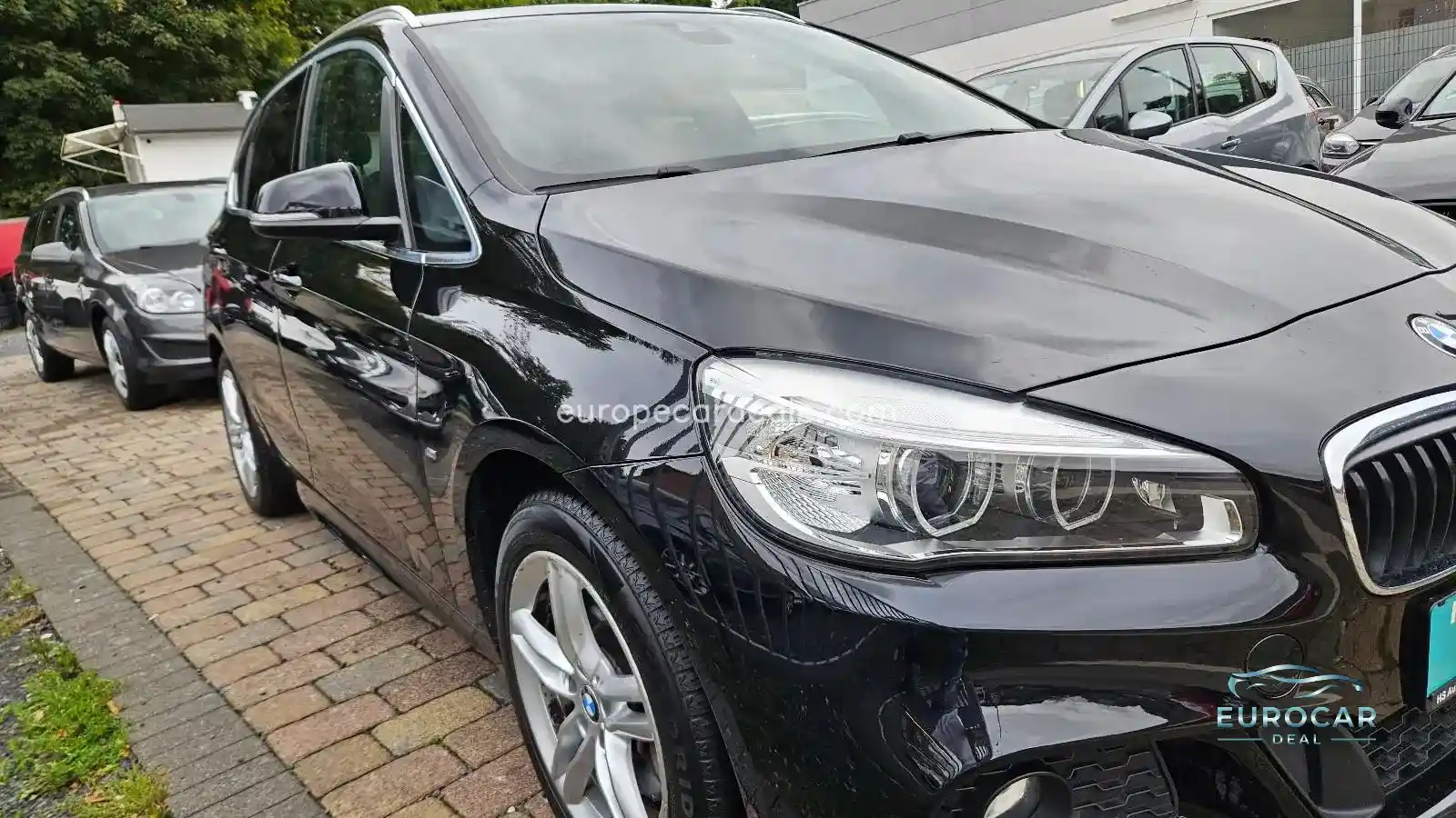 BMW 225