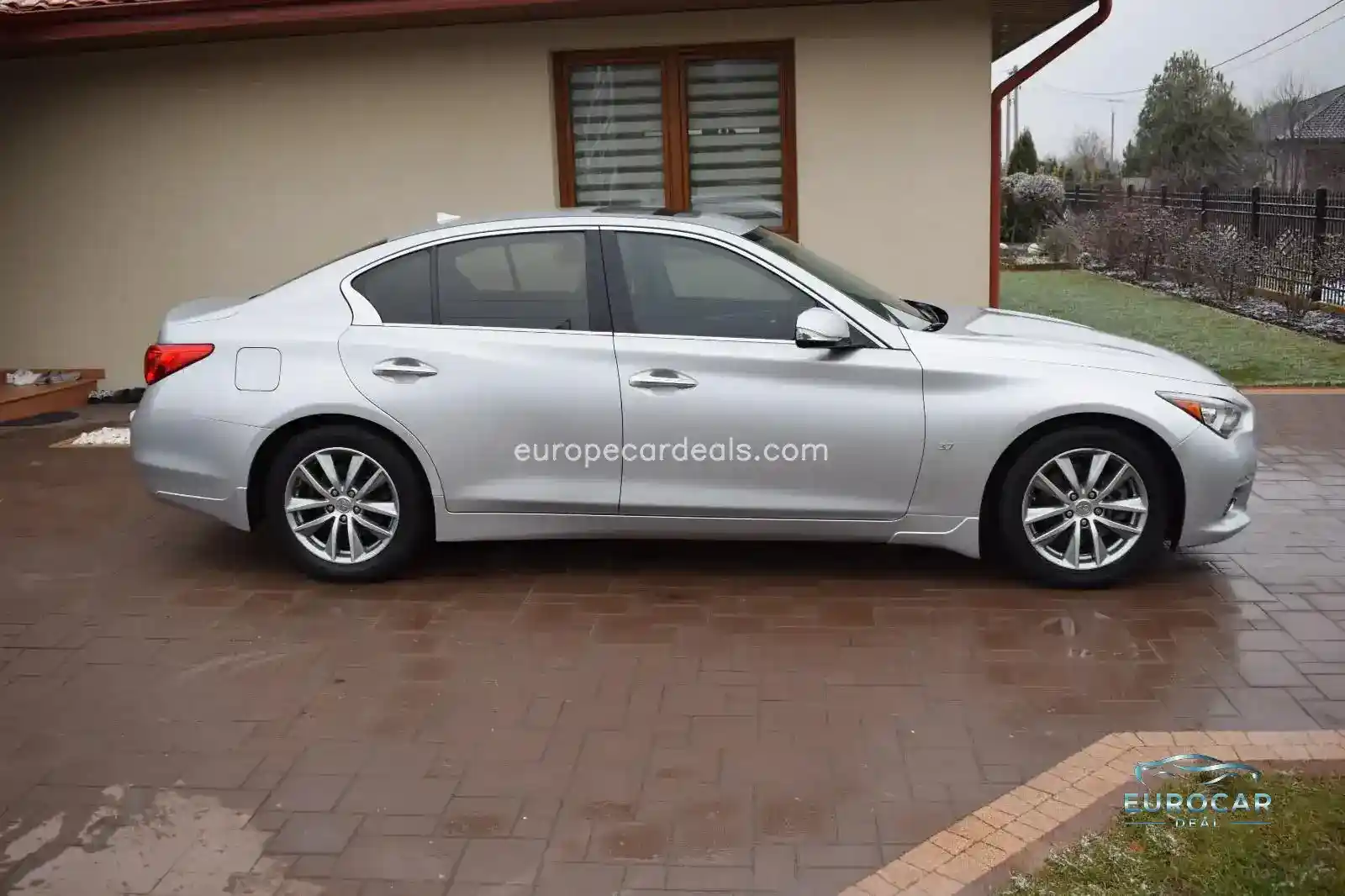 Infiniti Q50
