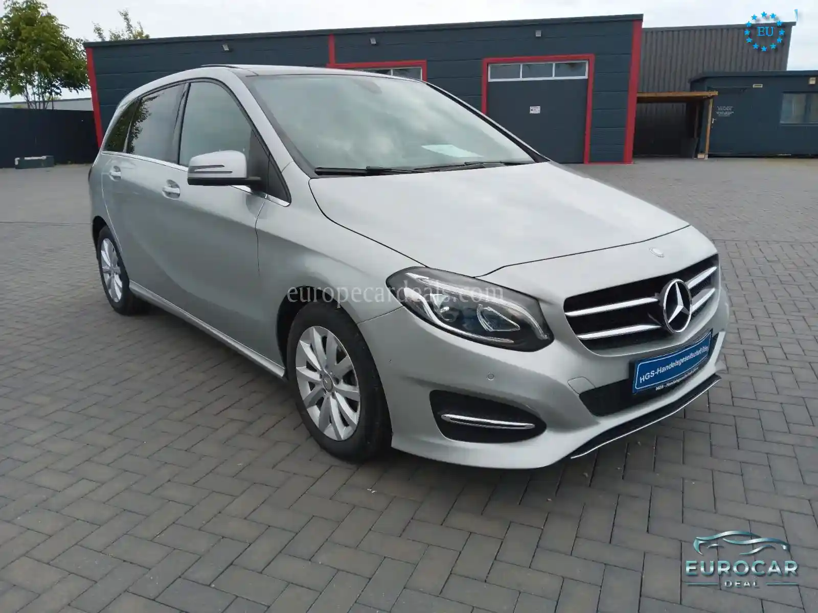 Mercedes-Benz B 180