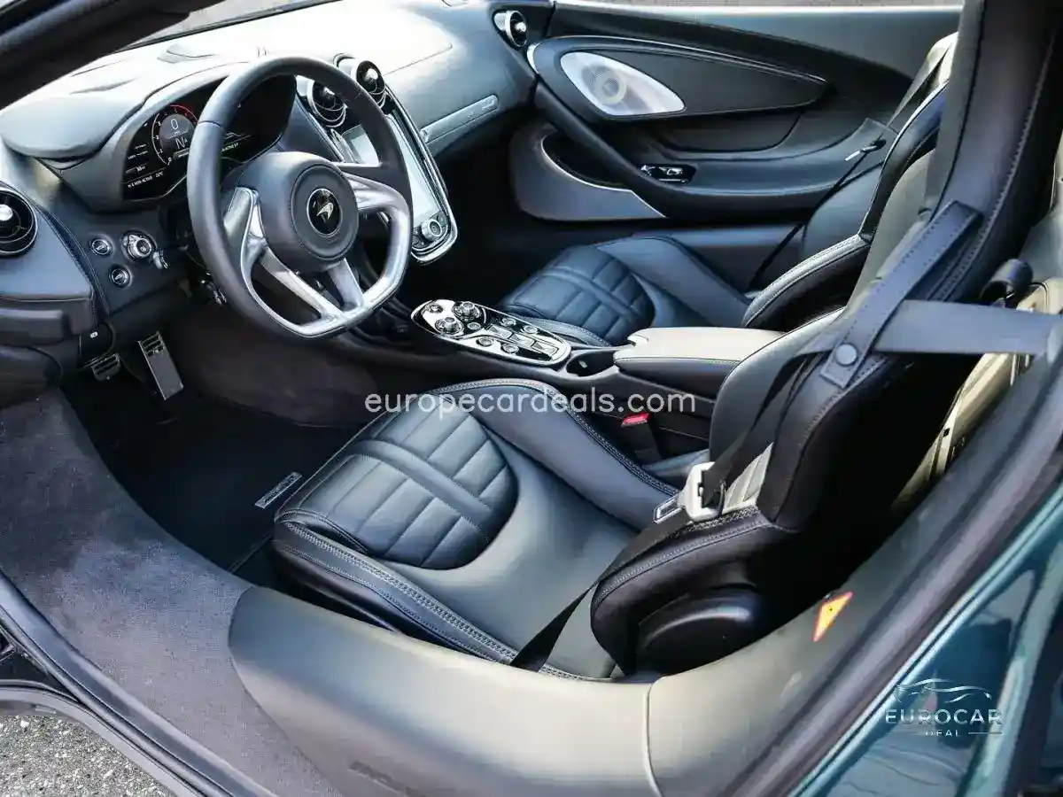 McLaren GTS