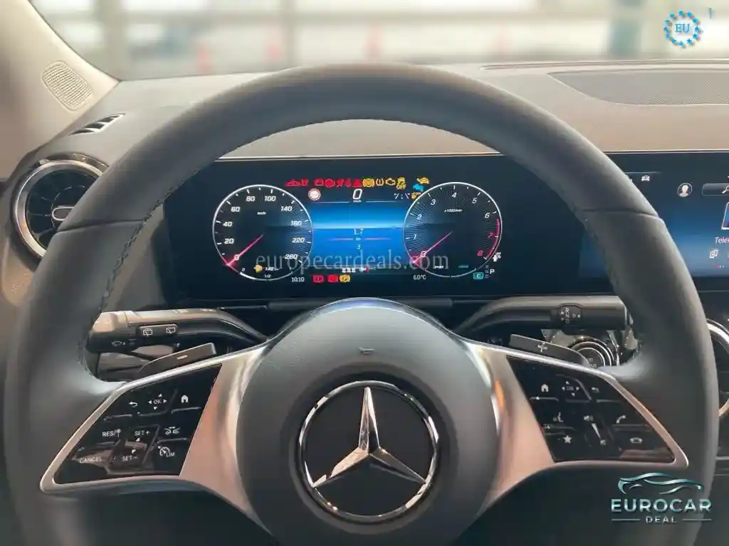 Mercedes-Benz B 180