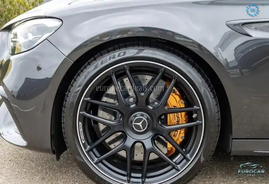 Mercedes-Benz E 63 AMG