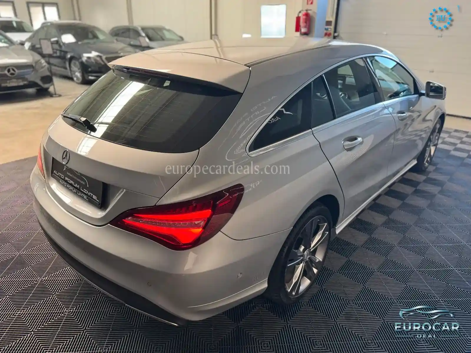 Mercedes-Benz CLA 180