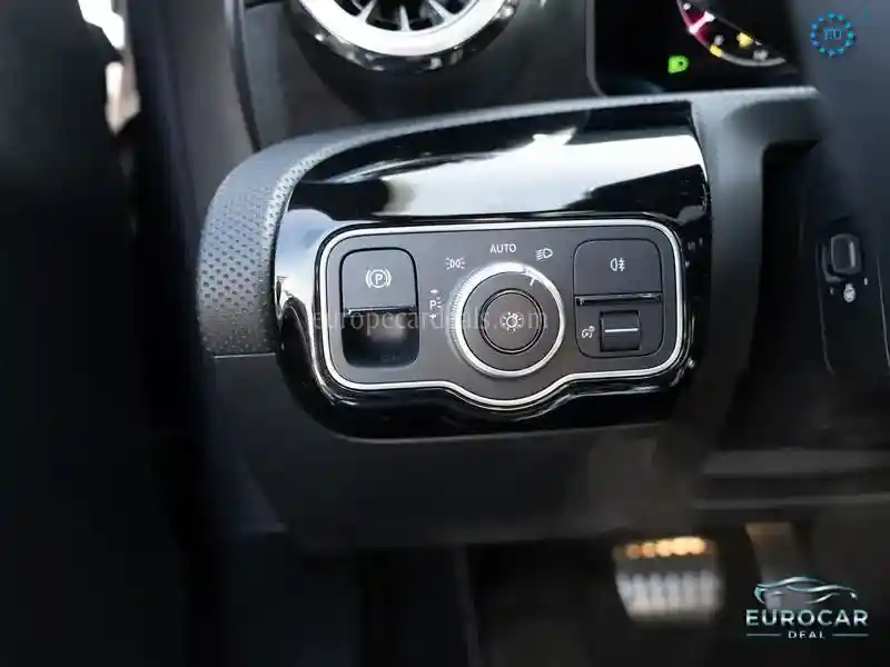 Mercedes-Benz CLA 220