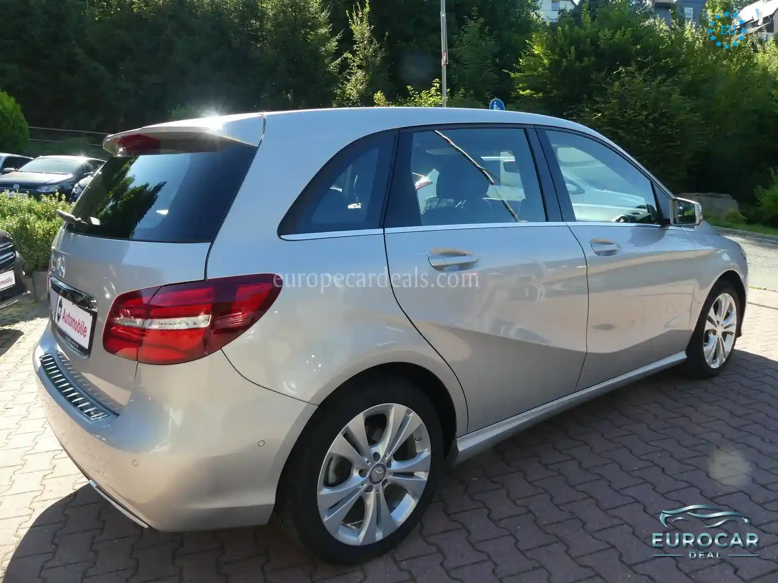 Mercedes-Benz B 200