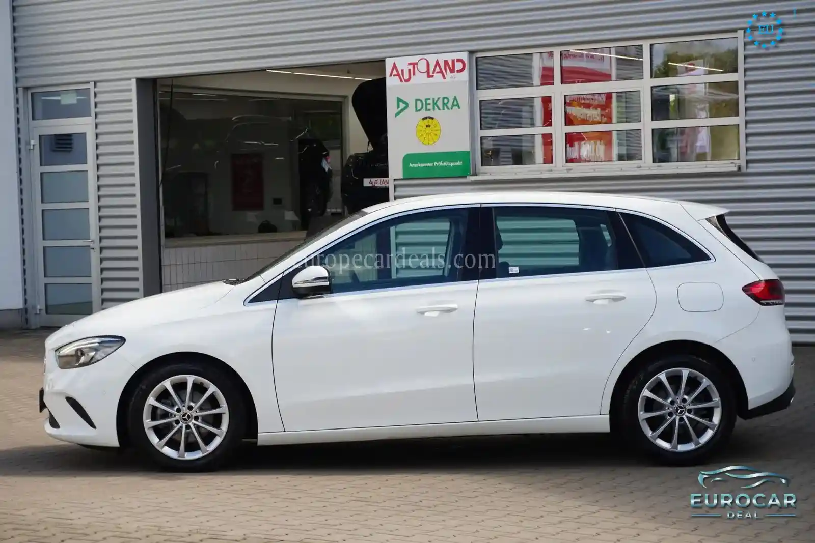 Mercedes-Benz B 180