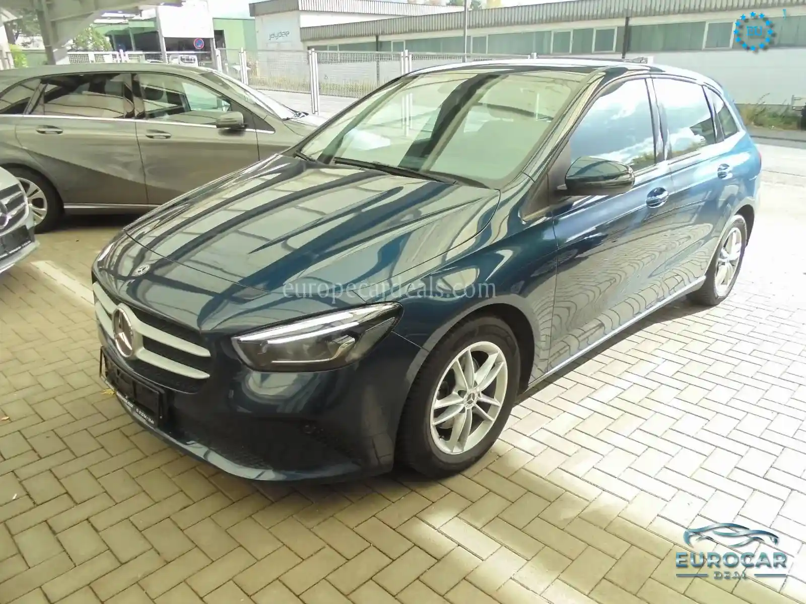 Mercedes-Benz B 180