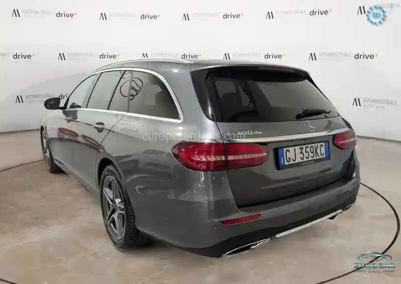 Mercedes-Benz E 300