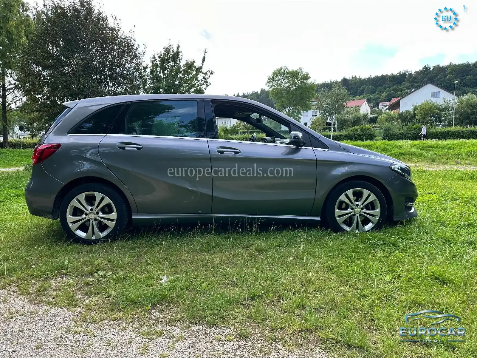 Mercedes-Benz B 180
