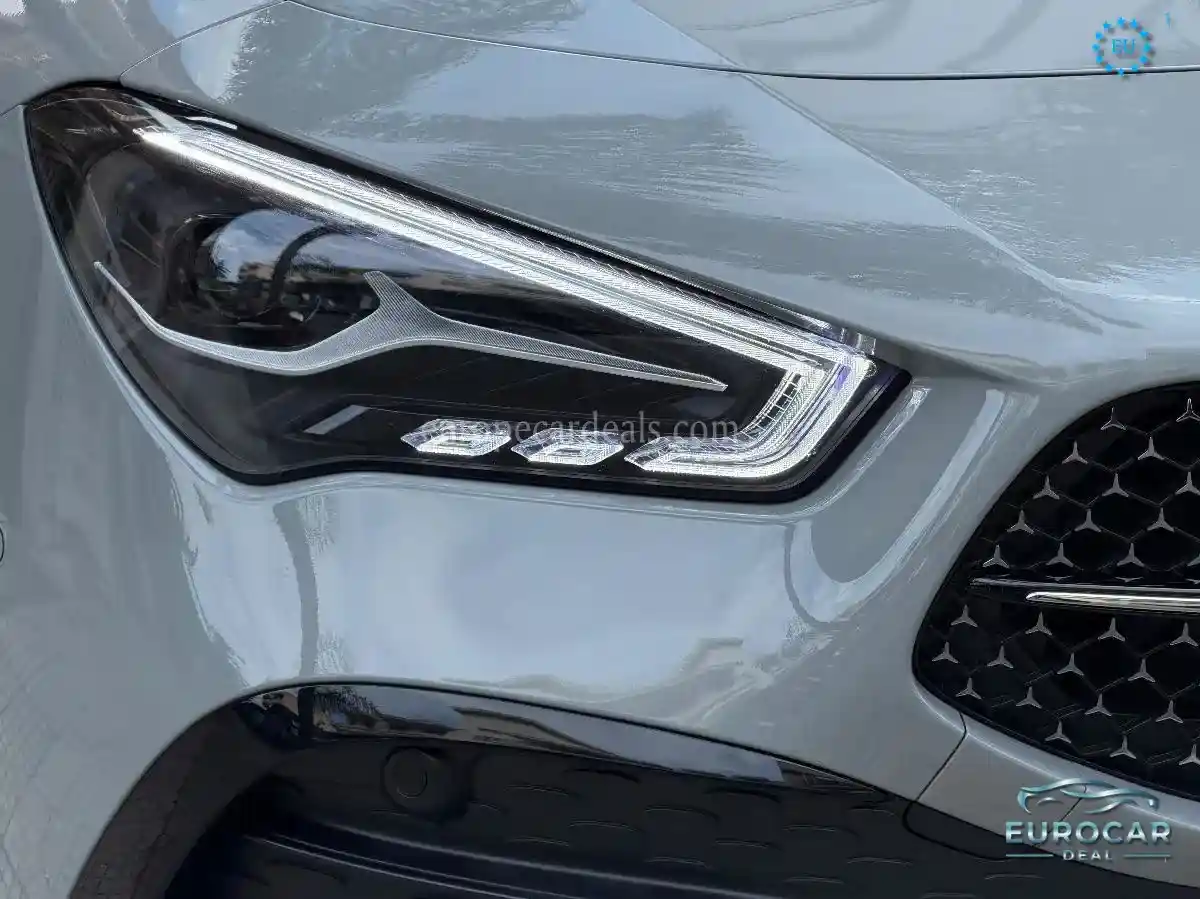 Mercedes-Benz CLA 200