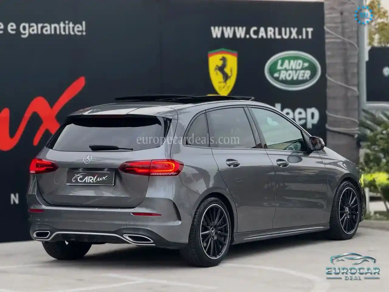 Mercedes-Benz B 180
