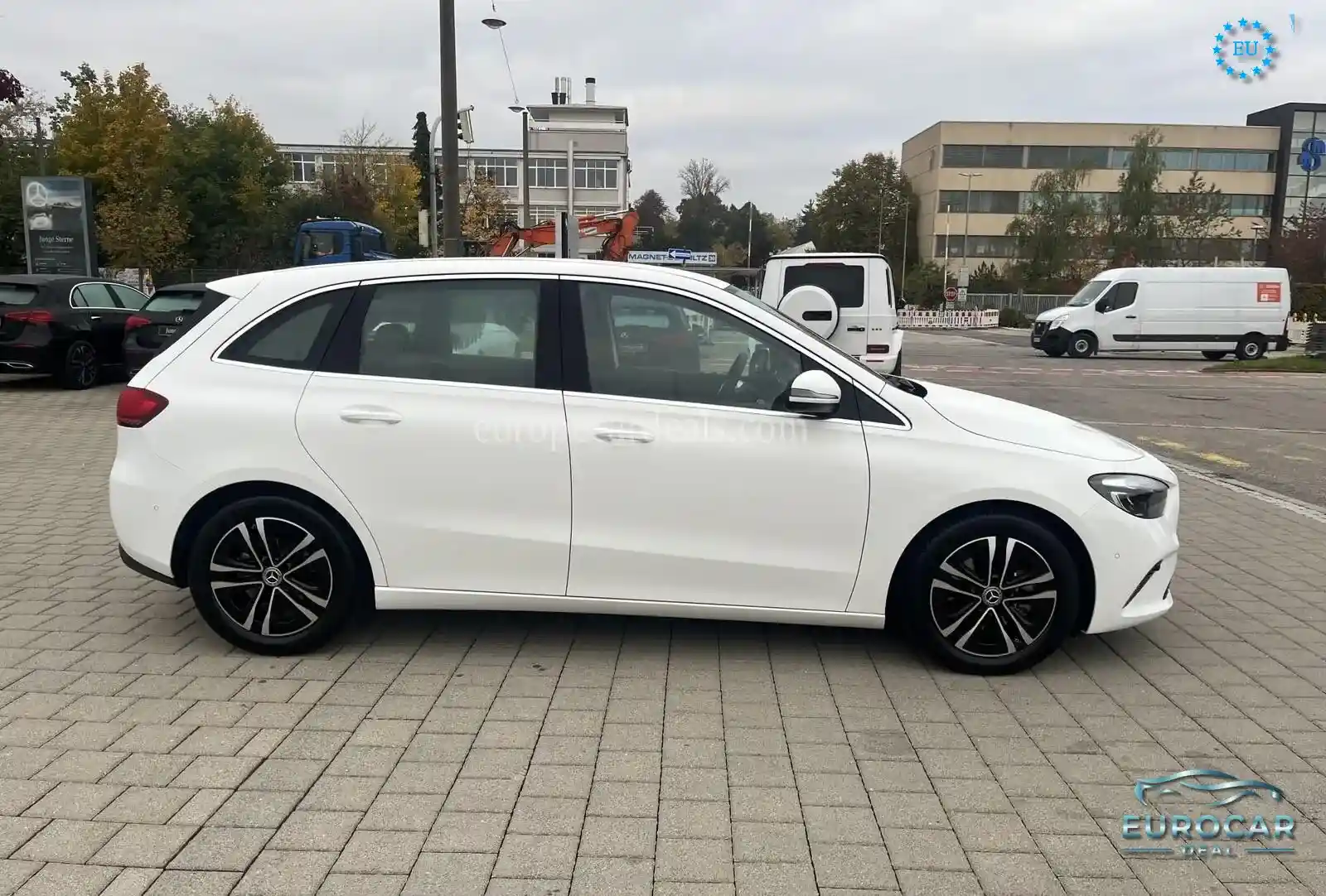 Mercedes-Benz B 180