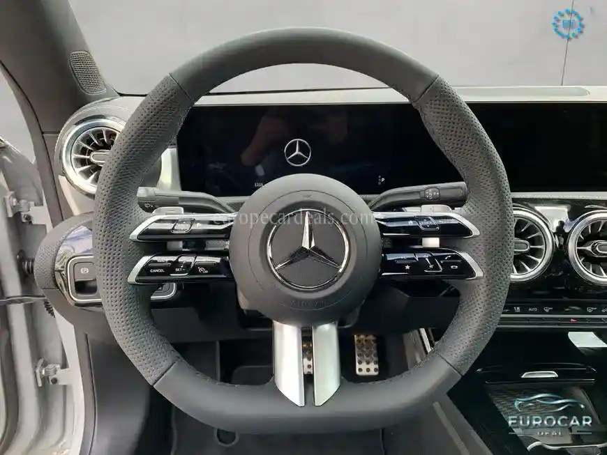 Mercedes-Benz CLA 220