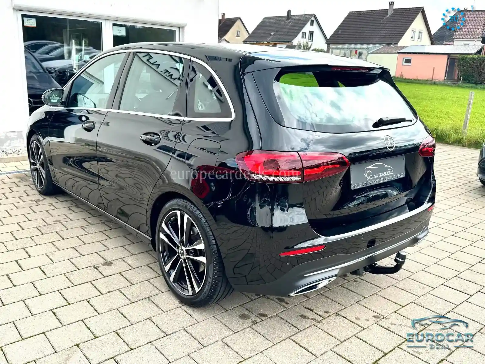 Mercedes-Benz B 180