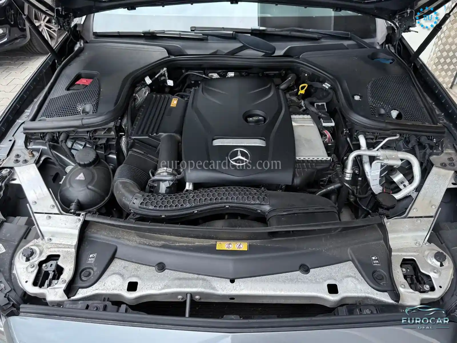 Mercedes-Benz E 200