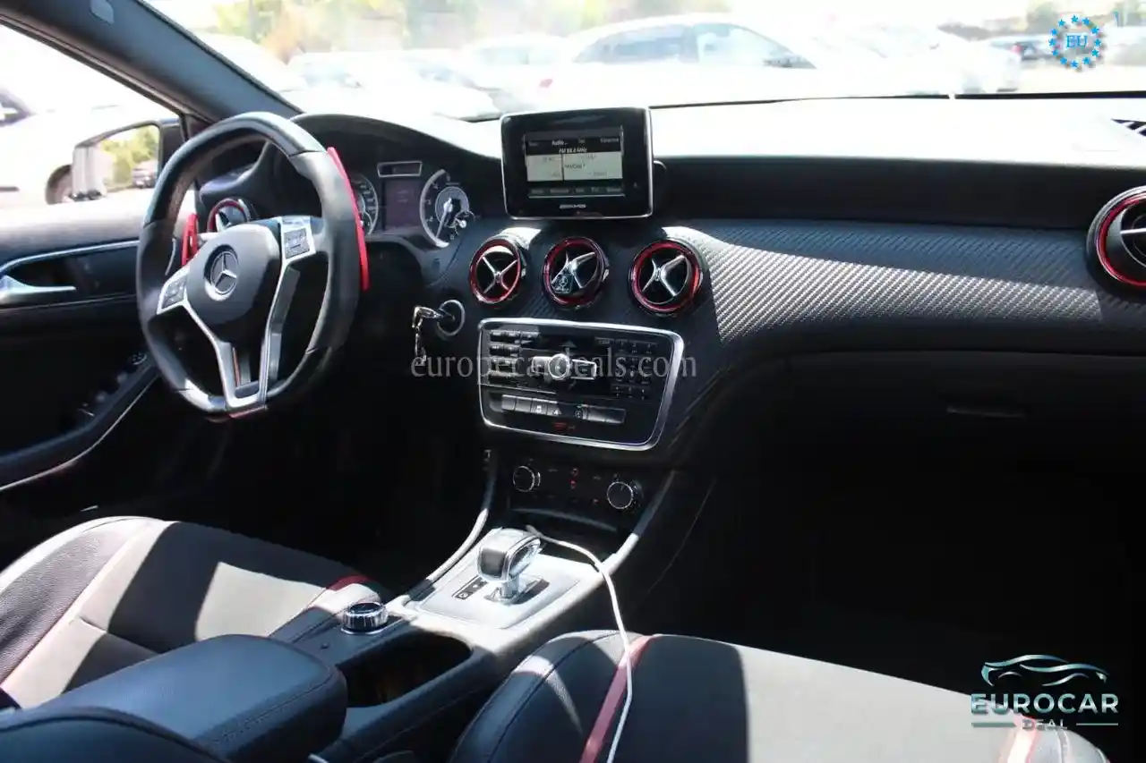 Mercedes-Benz A 45 AMG