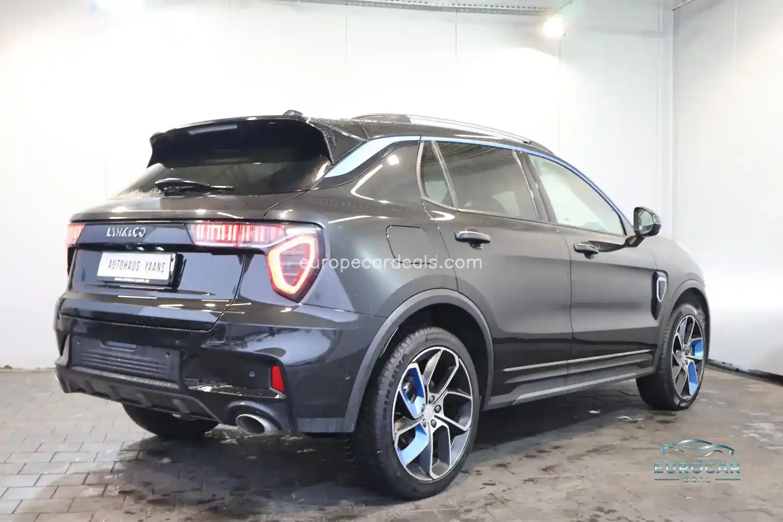 Lynk&Co 01