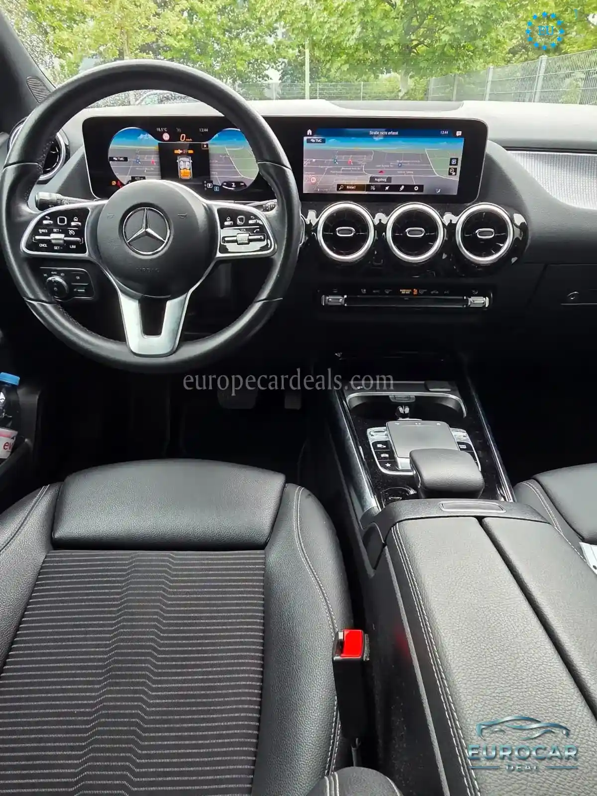 Mercedes-Benz B 220