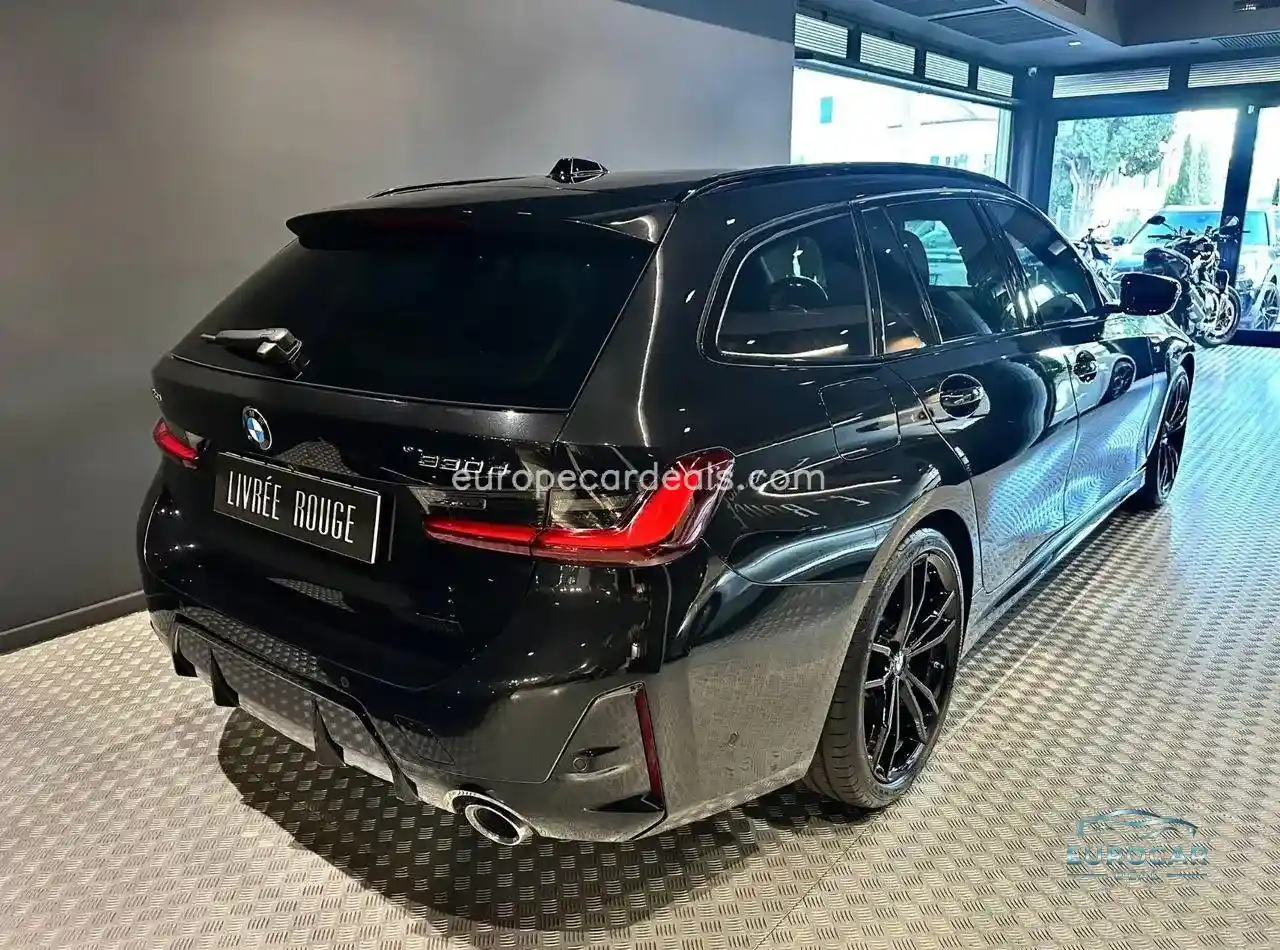 BMW 330