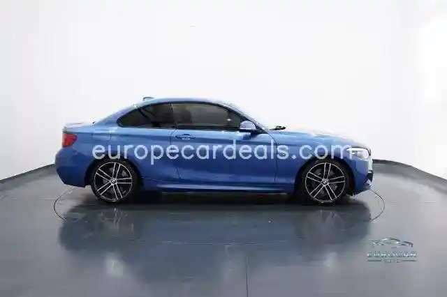 BMW 230